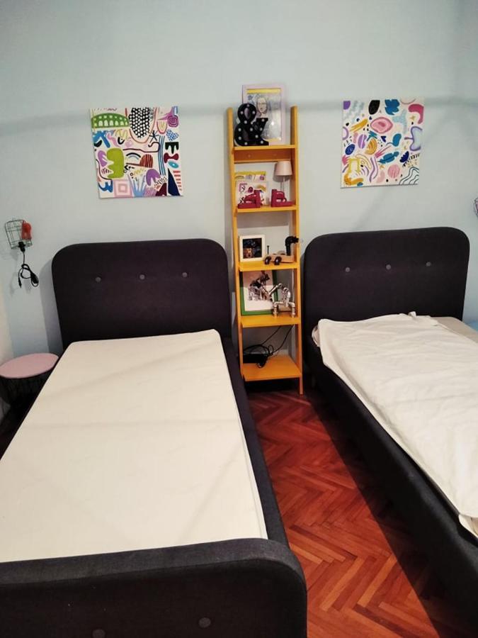 Mystra Apartment Pula Luaran gambar